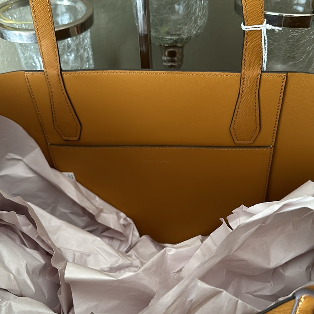 Tory Burch blake saffiano tote - Picture 5 of 5